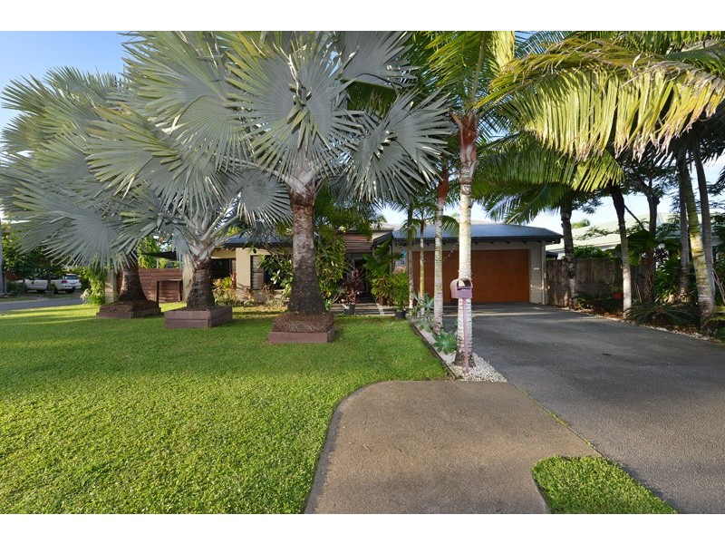 19 Sandpiper Street, Port Douglas QLD 4877