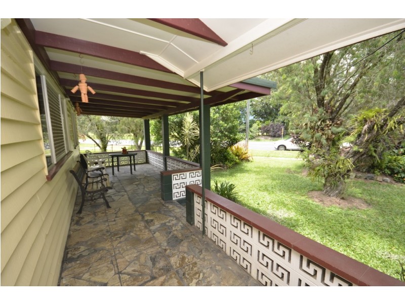 19 Foxton Avenue, Mossman QLD 4873