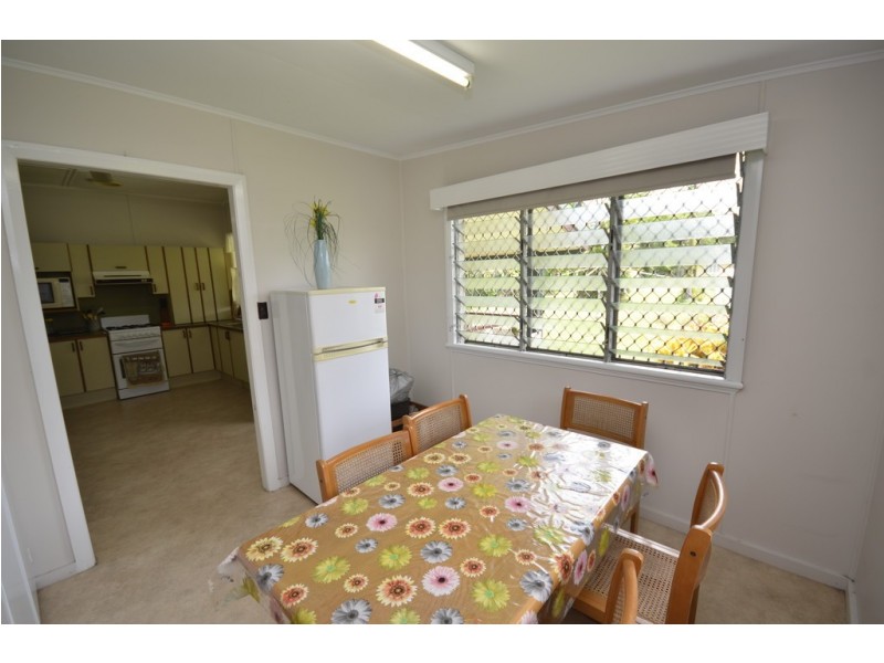 19 Foxton Avenue, Mossman QLD 4873