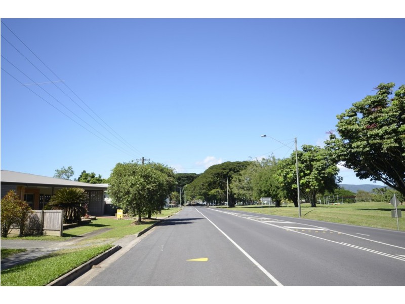 19 Foxton Avenue, Mossman QLD 4873