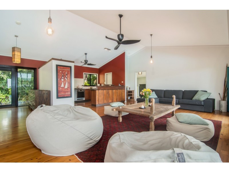 19 Palm Road, Daintree QLD 4873