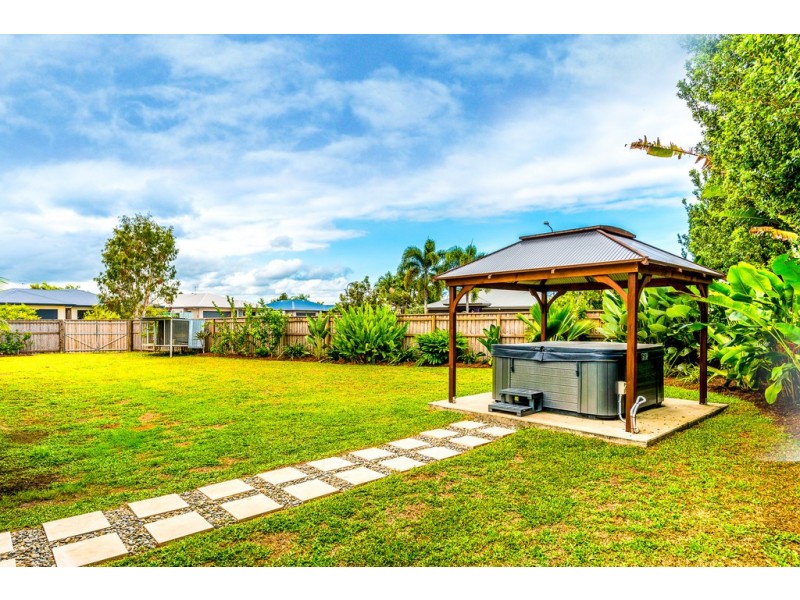 7 Bayil Drive, Cooya Beach QLD 4873