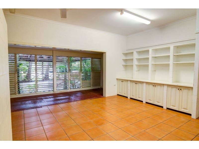 18 Sorrento Crescent, Port Douglas QLD 4877