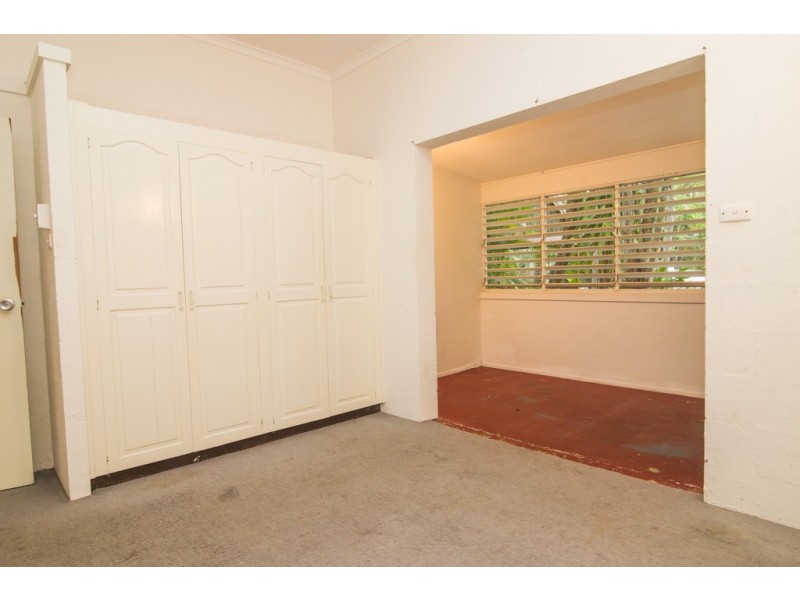 18 Sorrento Crescent, Port Douglas QLD 4877