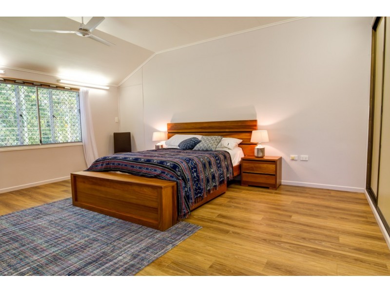 127 Miallo Road, Miallo QLD 4873