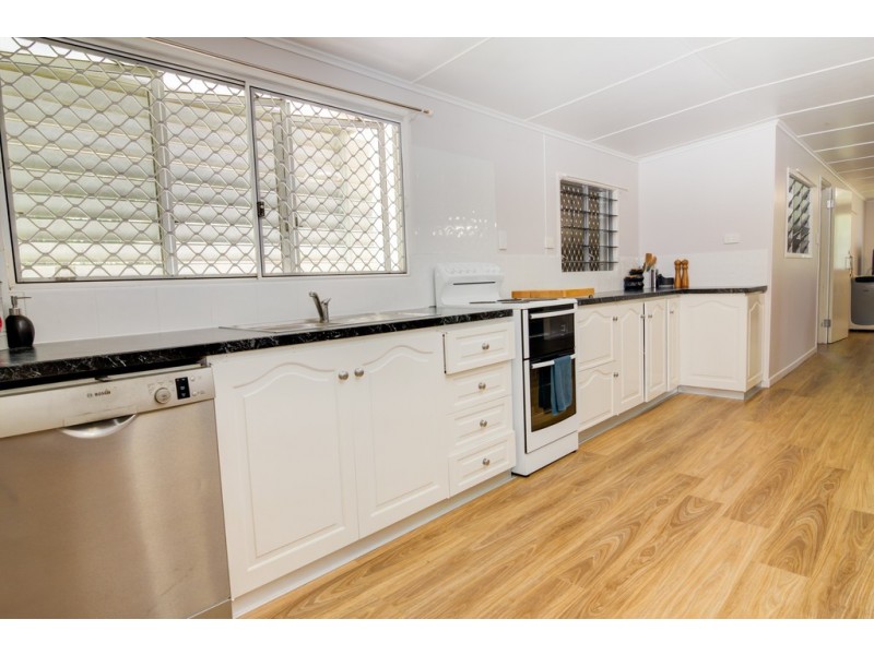 127 Miallo Road, Miallo QLD 4873