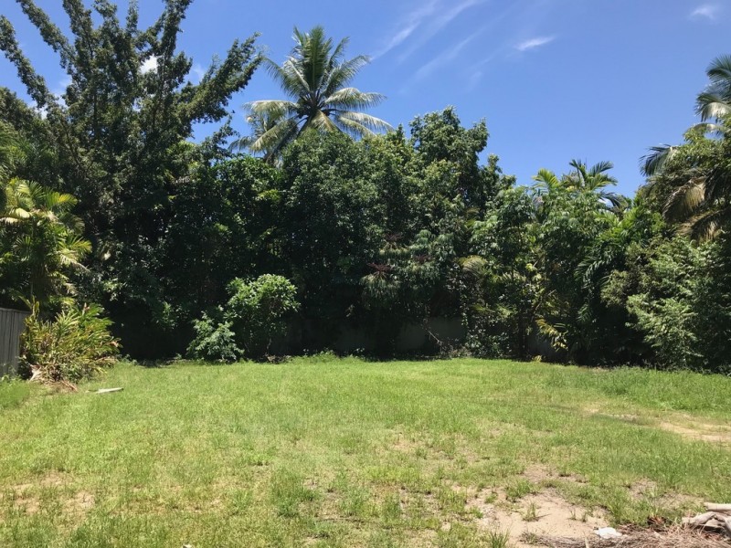 1/2-12 Reef Street (The Beachfront), Port Douglas QLD 4877