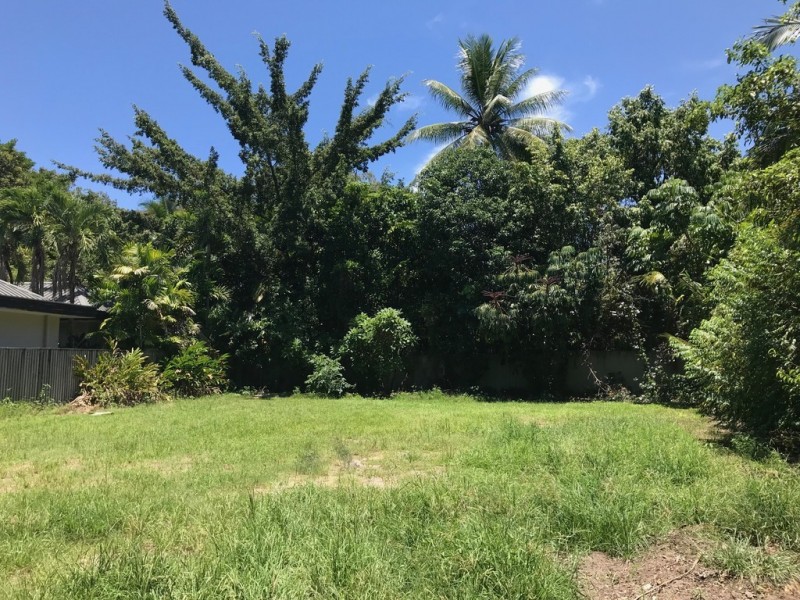 1/2-12 Reef Street (The Beachfront), Port Douglas QLD 4877