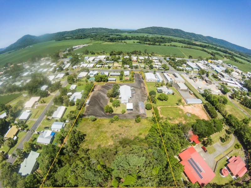 51 PRINGLE ST, Mossman QLD 4873