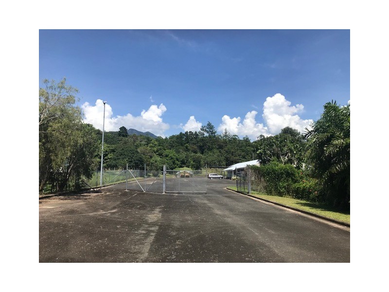 51 PRINGLE ST, Mossman QLD 4873