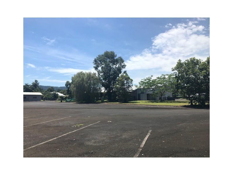 51 PRINGLE ST, Mossman QLD 4873