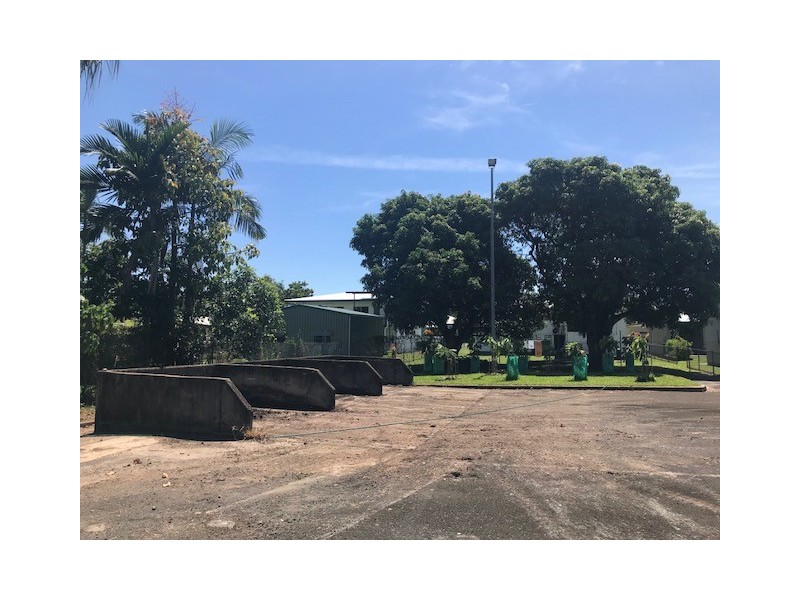 51 PRINGLE ST, Mossman QLD 4873