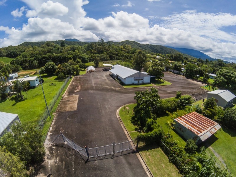 51 PRINGLE ST, Mossman QLD 4873