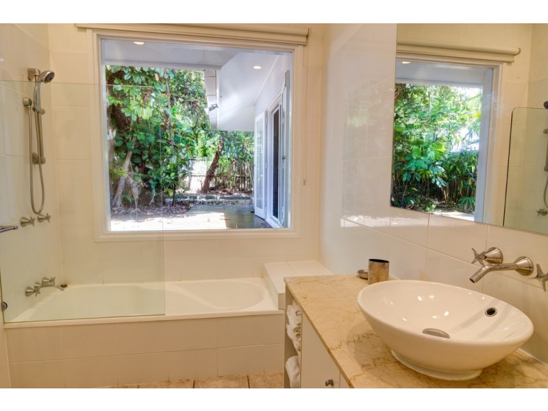 11 Solander Boulevard, Port Douglas QLD 4877
