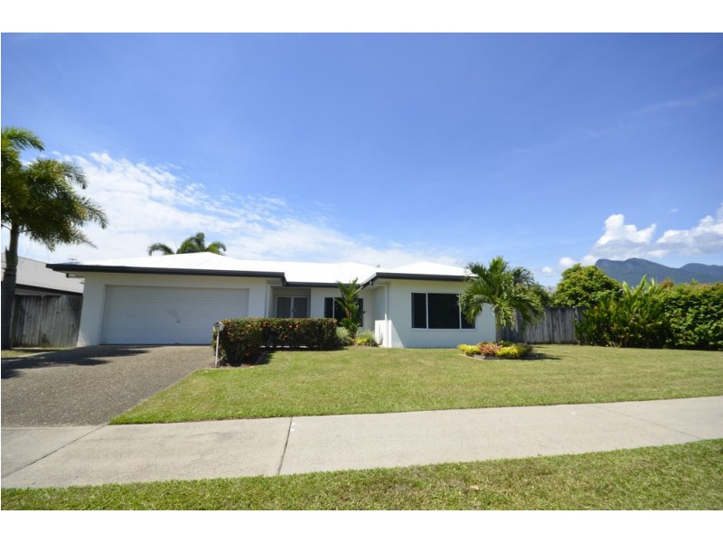 11 RIFLEBIRD CRESCENT, Mossman QLD 4873