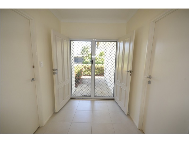 11 RIFLEBIRD CRESCENT, Mossman QLD 4873