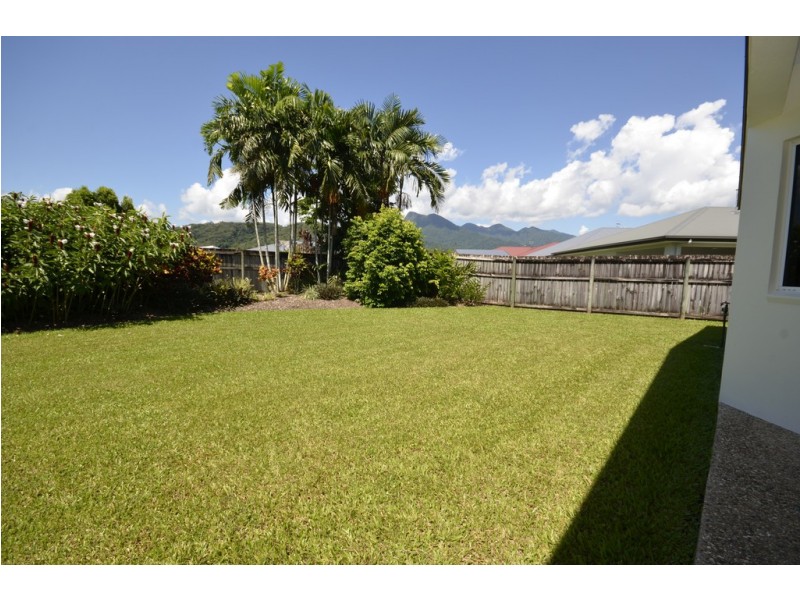 11 RIFLEBIRD CRESCENT, Mossman QLD 4873