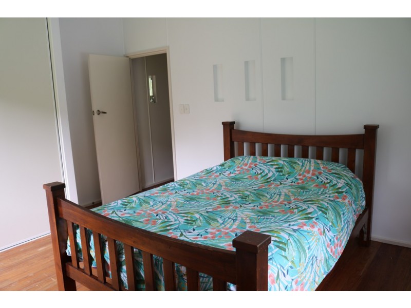 5057 CAPTAIN COOK HIGHWAY, Oak Beach QLD 4877