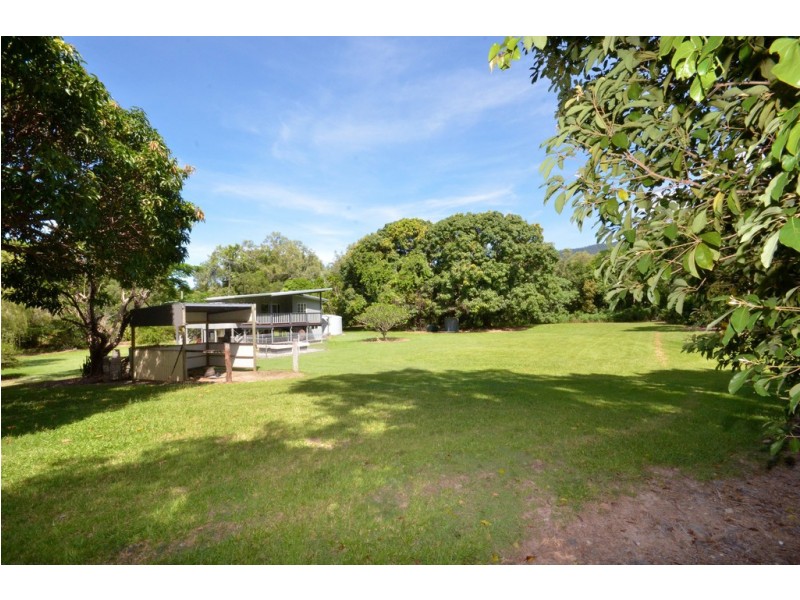 5057 CAPTAIN COOK HIGHWAY, Oak Beach QLD 4877