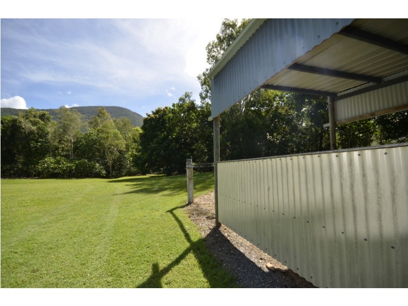 5057 CAPTAIN COOK HIGHWAY, Oak Beach QLD 4877