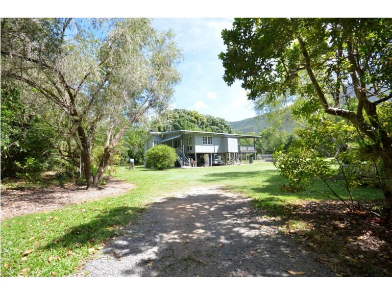 5057 CAPTAIN COOK HIGHWAY, Oak Beach QLD 4877