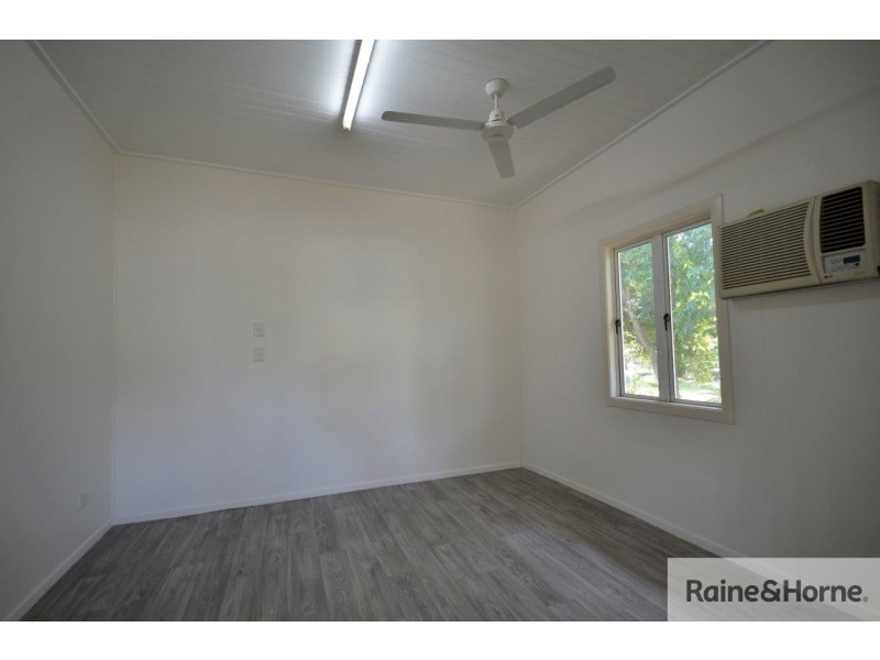 13 OWEN STREET, Mossman QLD 4873