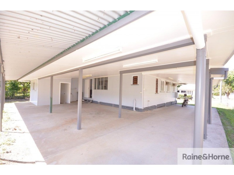 13 OWEN STREET, Mossman QLD 4873