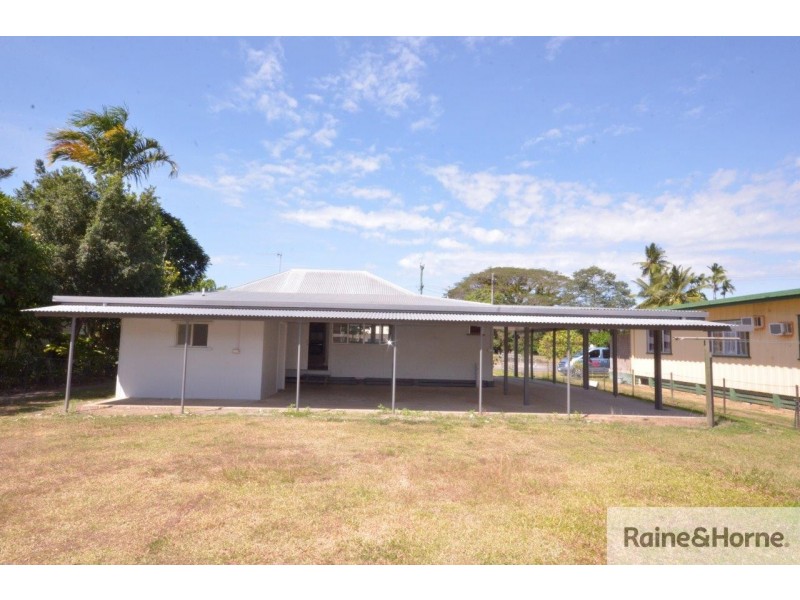 13 OWEN STREET, Mossman QLD 4873