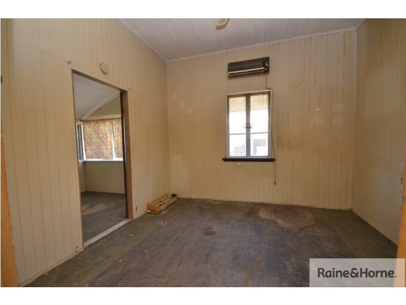 7 JACK STREET, Mossman QLD 4873