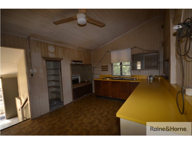 7 JACK STREET, Mossman QLD 4873