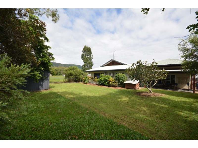 8 HOPE STREET, Port Douglas QLD 4877