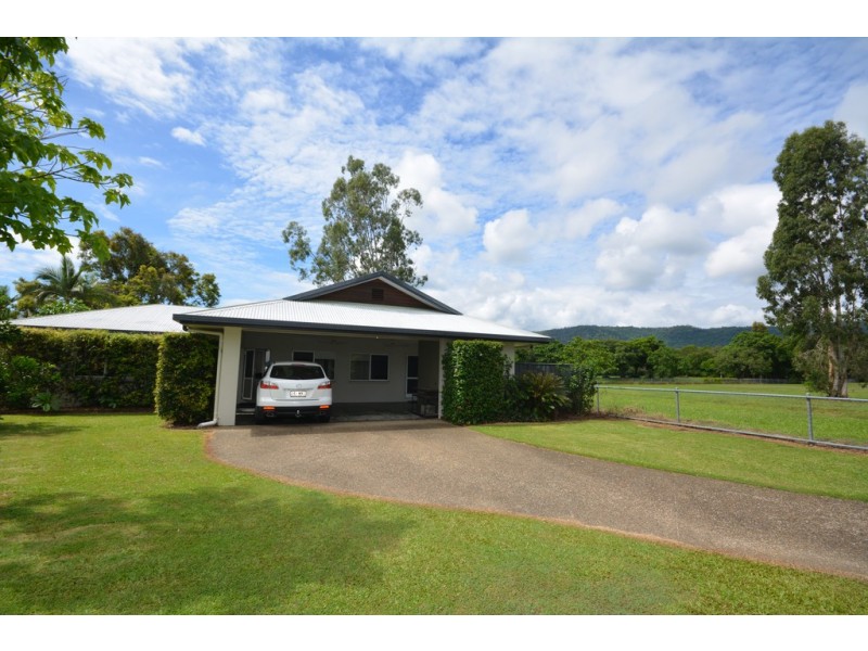 8 HOPE STREET, Port Douglas QLD 4877