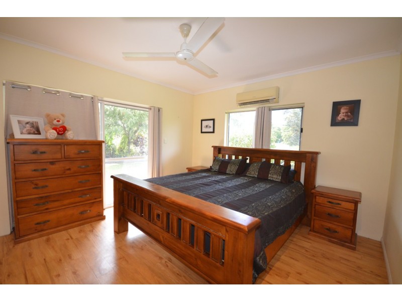 8 HOPE STREET, Port Douglas QLD 4877