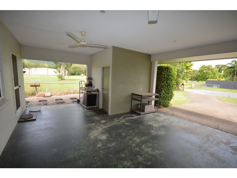 8 HOPE STREET, Port Douglas QLD 4877