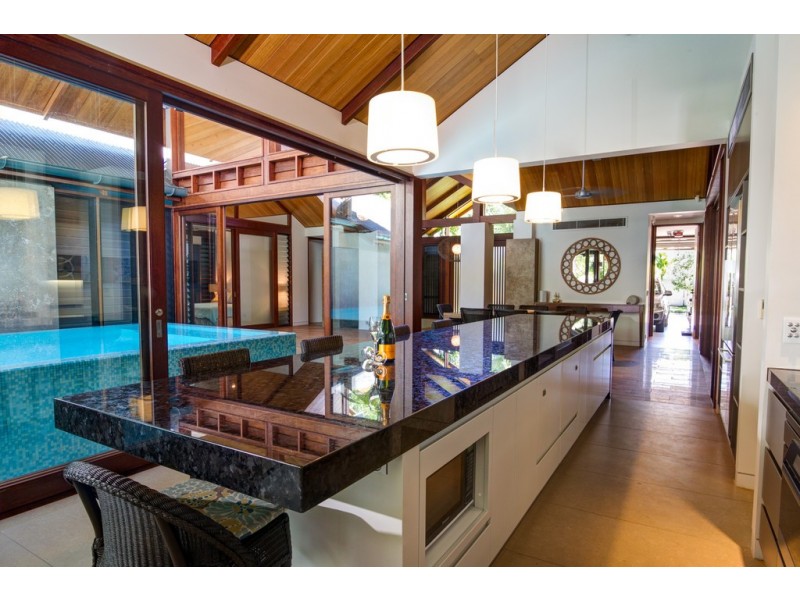 5 Beachfront Mirage, Port Douglas QLD 4877