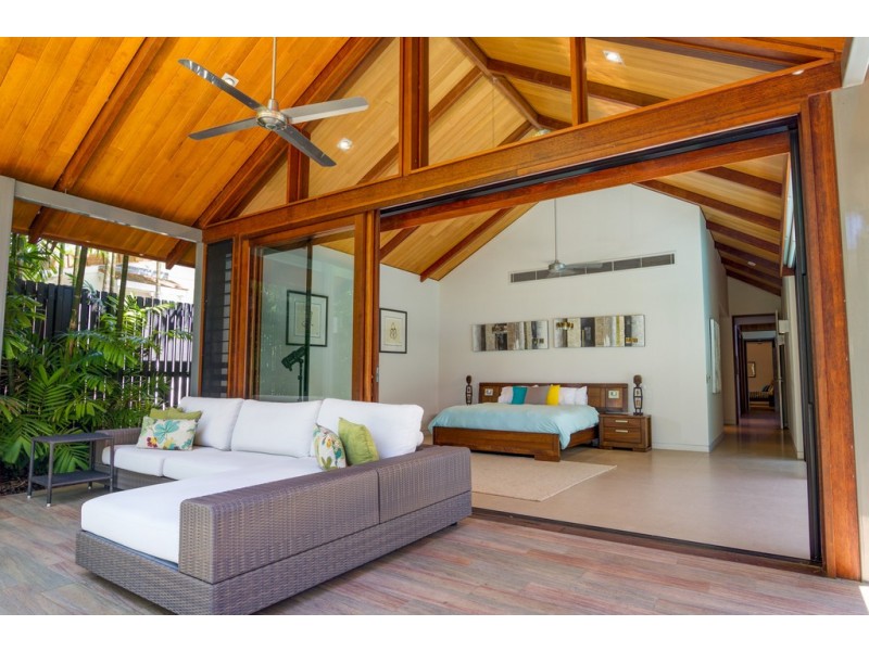 5 Beachfront Mirage, Port Douglas QLD 4877