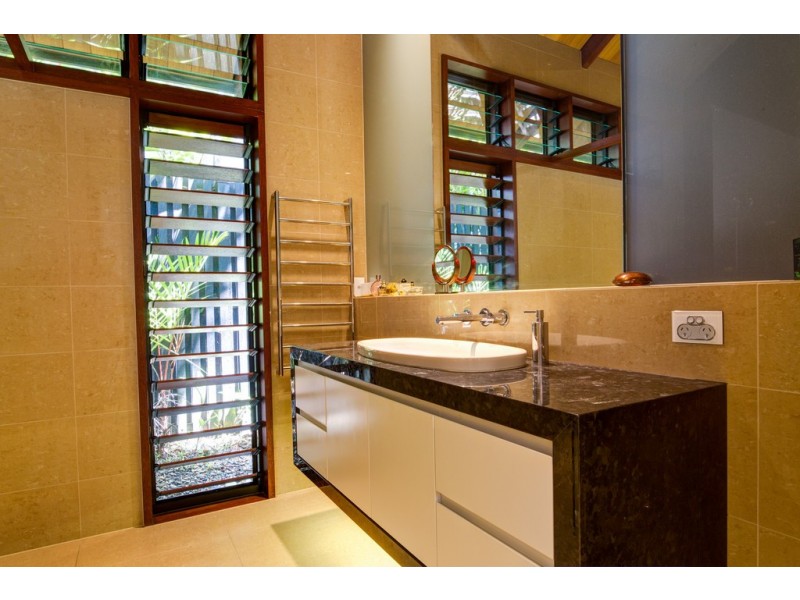 5 Beachfront Mirage, Port Douglas QLD 4877