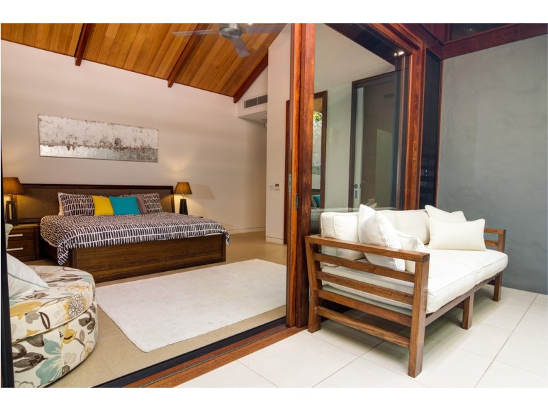 5 Beachfront Mirage, Port Douglas QLD 4877