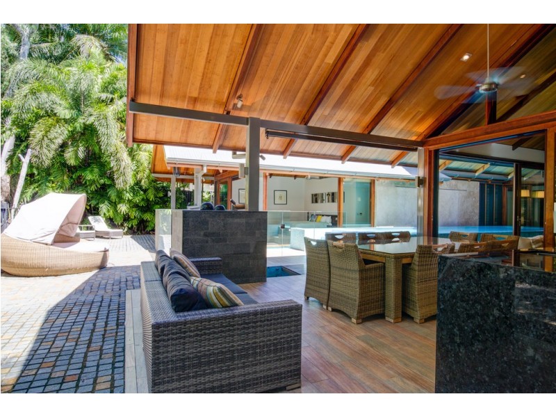 5 Beachfront Mirage, Port Douglas QLD 4877