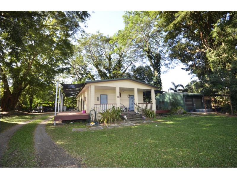 5 JUNCTION ROAD, Mossman QLD 4873