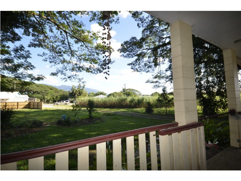 5 JUNCTION ROAD, Mossman QLD 4873