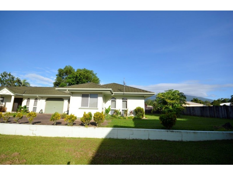 9 Bow Street, Mossman QLD 4873