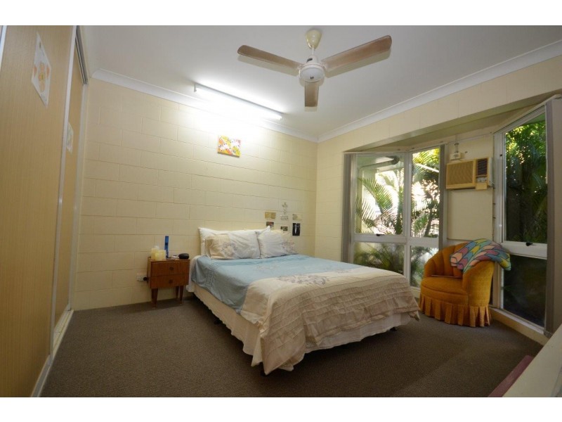 9 Bow Street, Mossman QLD 4873