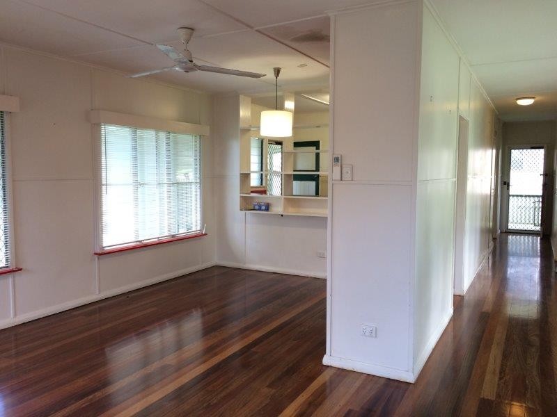 5 FOXTON AVENUE, Mossman QLD 4873