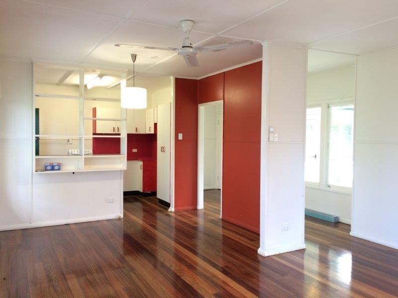 5 FOXTON AVENUE, Mossman QLD 4873