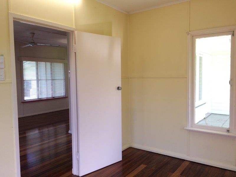 5 FOXTON AVENUE, Mossman QLD 4873