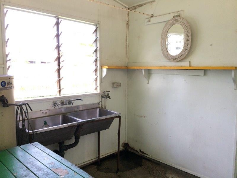 5 FOXTON AVENUE, Mossman QLD 4873