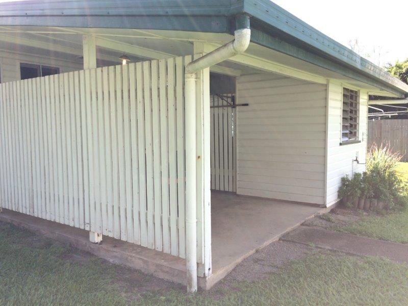 5 FOXTON AVENUE, Mossman QLD 4873