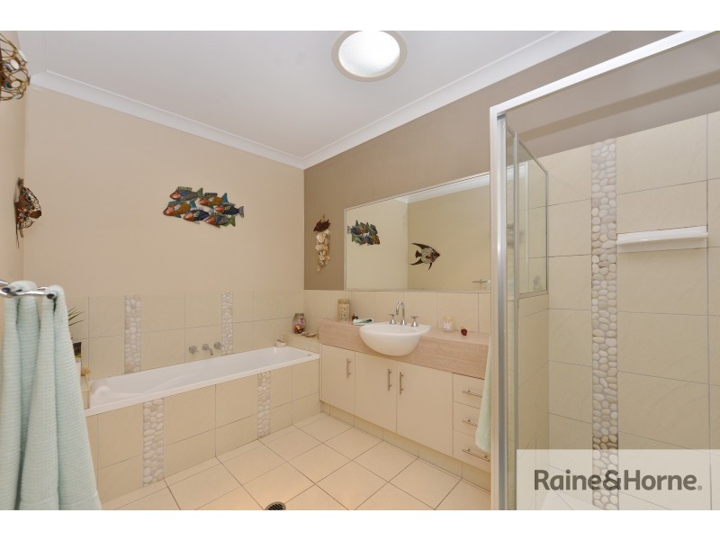 4 Shearwater Street, Port Douglas QLD 4877