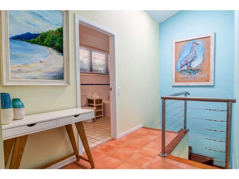 2/5 The Esplanade “Two On The Beach”, Port Douglas QLD 4877